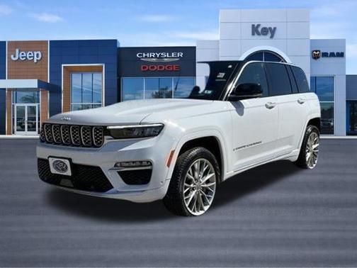 Bright White Clearcoat 2024 Jeep Grand Cherokee Summit