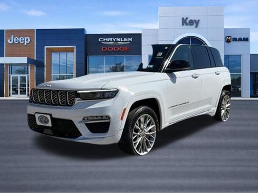Bright White Clearcoat 2024 Jeep Grand Cherokee Summit