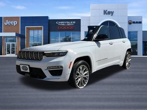 Bright White Clearcoat 2024 Jeep Grand Cherokee Summit