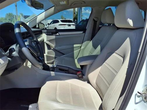 2021 Volkswagen Passat 2.0T SE