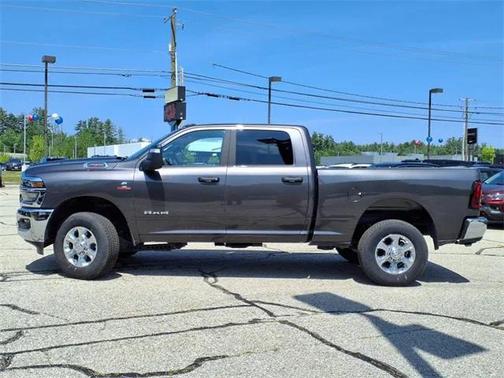 2025 RAM 2500 Big Horn Crew Cab 4x4 6'4' Box