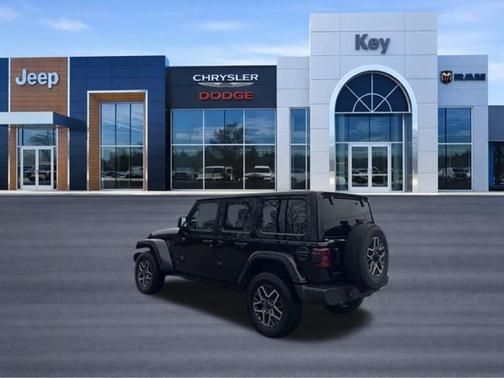 Black Clearcoat 2025 Jeep Wrangler 4-Door Sahara 4x4