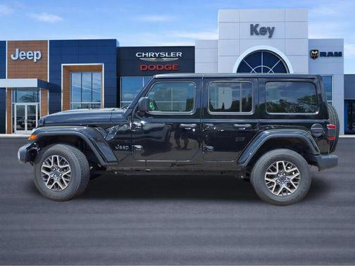 Black Clearcoat 2025 Jeep Wrangler 4-Door Sahara 4x4