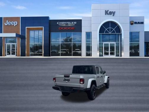 Silver Zynith Clearcoat 2023 Jeep Gladiator Sport S