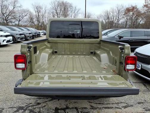 2025 Jeep Gladiator High Tide