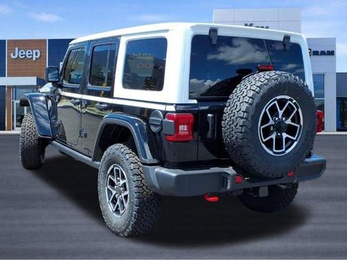 Black Clearcoat 2026 Jeep Wrangler Rubicon