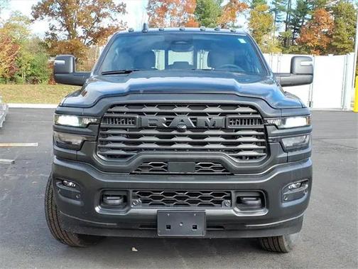2025 RAM 2500 Tradesman Crew Cab 4x4 6'4' Box