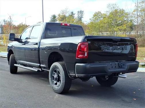 2025 RAM 2500 Tradesman Crew Cab 4x4 6'4' Box