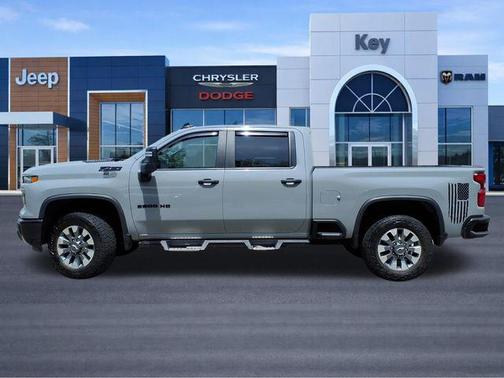Slate Gray Metallic 2025 Chevrolet Silverado 2500 Custom
