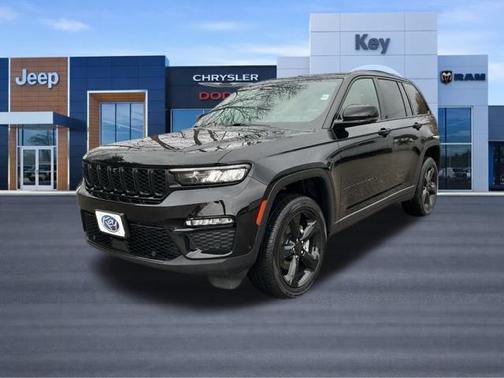 Diamond Black Crystal Pearlcoat 2023 Jeep Grand Cherokee Limited
