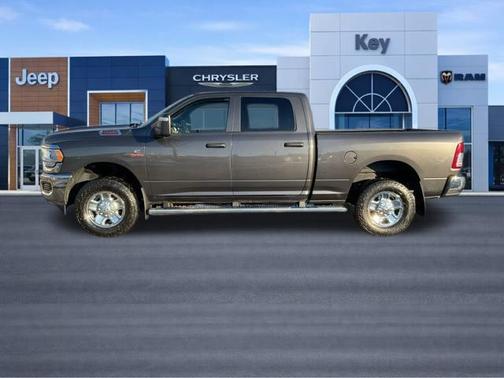 2023 RAM 2500 Tradesman Crew Cab 4x4 6'4' Box