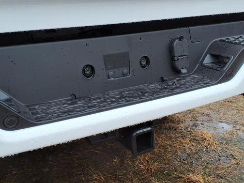 Bright White Clearcoat 2026 RAM 1500 Big Horn/Lone Star