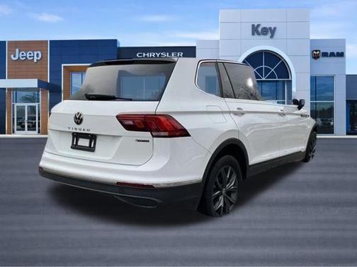 White 2022 Volkswagen Tiguan 2.0T SE 4MOTION