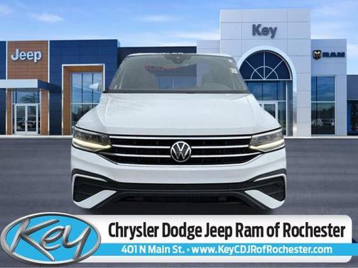 White 2022 Volkswagen Tiguan 2.0T SE 4MOTION
