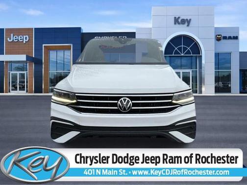 White 2022 Volkswagen Tiguan 2.0T SE 4MOTION