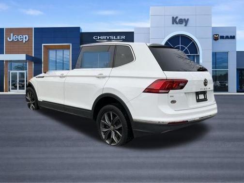 White 2022 Volkswagen Tiguan 2.0T SE 4MOTION
