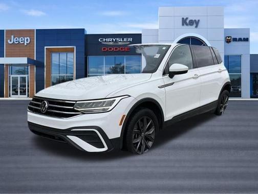White 2022 Volkswagen Tiguan 2.0T SE 4MOTION