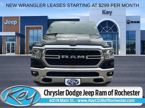 Diamond Black Crystal Pearlcoat 2022 RAM 1500 Big Horn/Lone Star