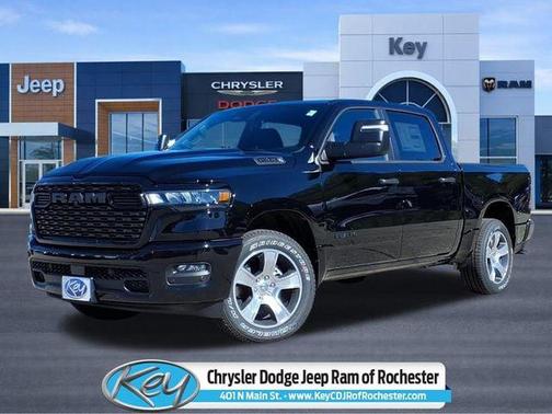 Diamond Black Crystal Pearlcoat 2026 RAM 1500 Express
