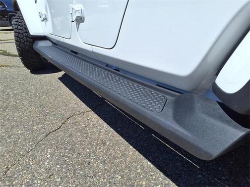 2025 Jeep Gladiator High Tide