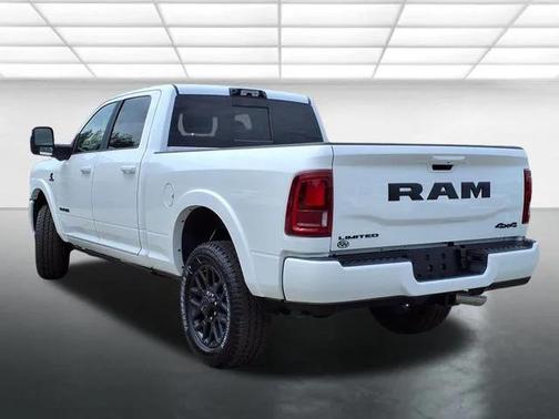 2025 RAM 3500 Limited Crew Cab 4x4 6'4' Box