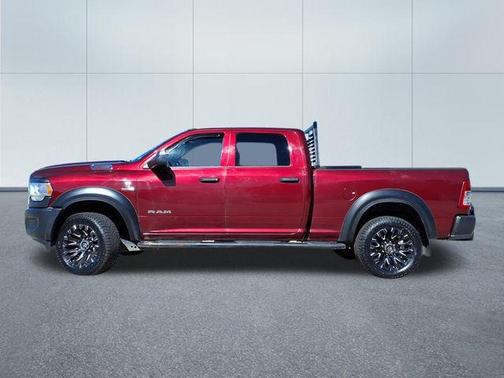 2022 RAM 3500 Tradesman Crew Cab 4x4 6'4' Box