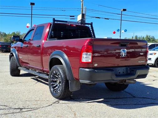 2022 RAM 3500 Tradesman Crew Cab 4x4 6'4' Box