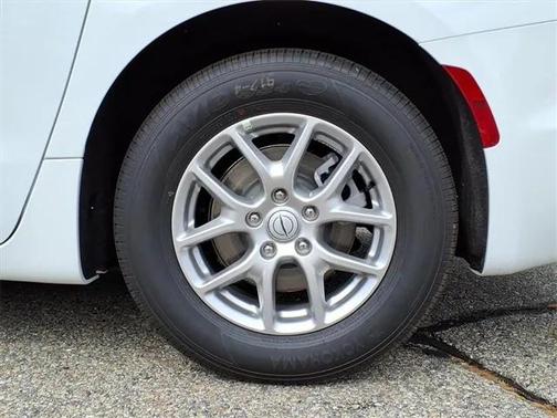 2026 Chrysler Pacifica L