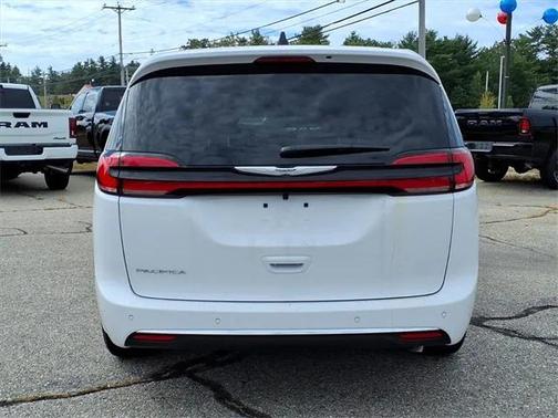 2026 Chrysler Pacifica L