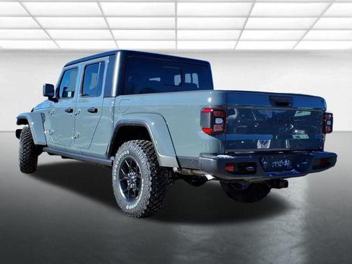 2026 Jeep Gladiator Willys 4x4