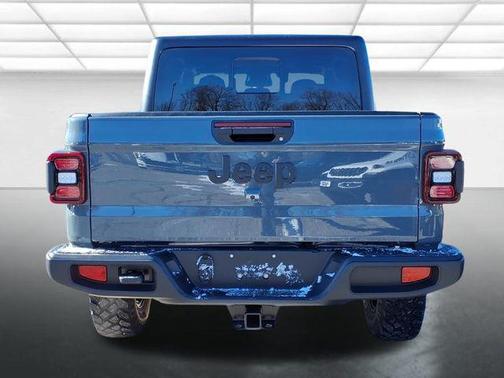 2026 Jeep Gladiator Willys 4x4