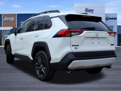 Ice 2023 Toyota RAV4 Adventure