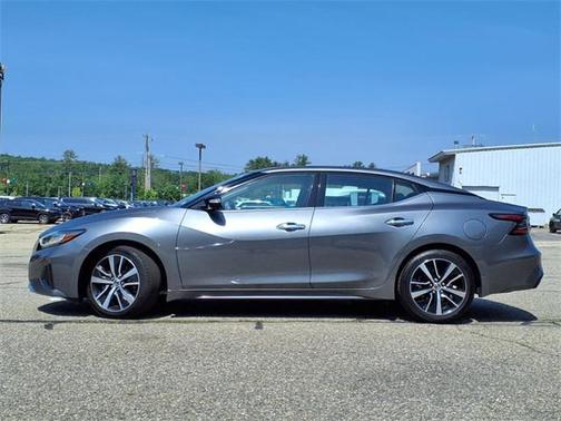 2022 Nissan Maxima SV Xtronic CVT