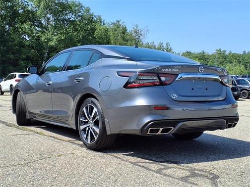 2022 Nissan Maxima SV Xtronic CVT