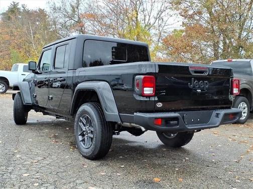 2025 Jeep Gladiator Sport S