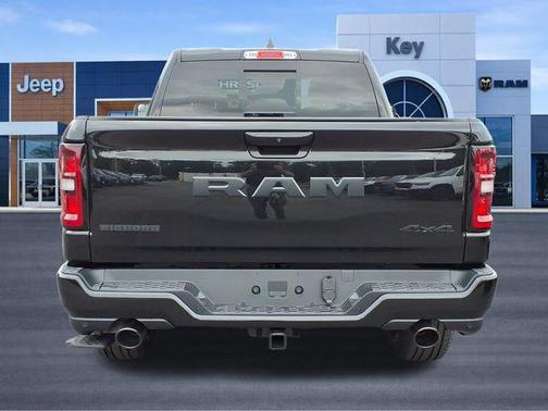 Diamond Black Crystal Pearlcoat 2026 RAM 1500 Big Horn/Lone Star