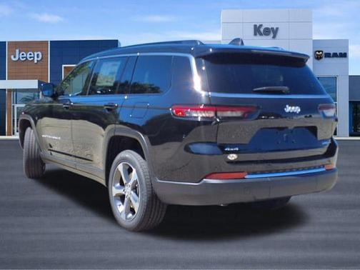 Diamond Black Crystal Pearlcoat 2025 Jeep Grand Cherokee L Limited
