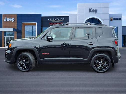 Black Clearcoat 2022 Jeep Renegade Altitude
