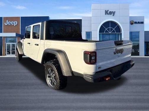 Bright White Clearcoat 2024 Jeep Gladiator Mojave