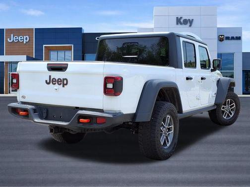 Bright White Clearcoat 2024 Jeep Gladiator Mojave