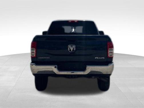 Patriot Blue Pearlcoat 2024 RAM 2500 Big Horn Crew Cab 4x4 6'4' Box