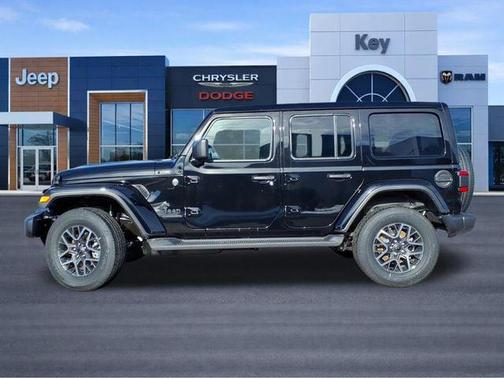Black Clearcoat 2026 Jeep Wrangler 4-Door Sahara 4x4