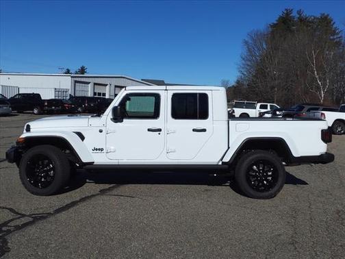 2025 Jeep Gladiator Nighthawk