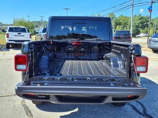 2025 Jeep Gladiator Sport S