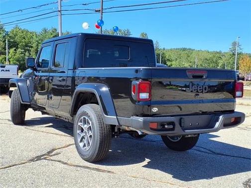 2025 Jeep Gladiator Sport S