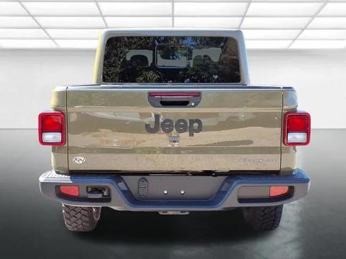 2025 Jeep Gladiator High Tide