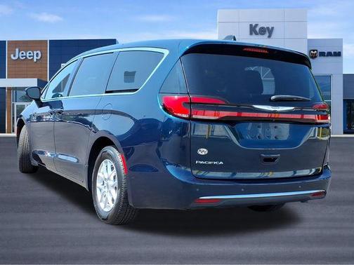 Fathom Blue Pearlcoat 2023 Chrysler Pacifica Touring L