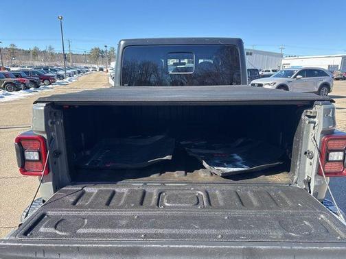 Sting-Gray Clearcoat 2020 Jeep Gladiator Rubicon