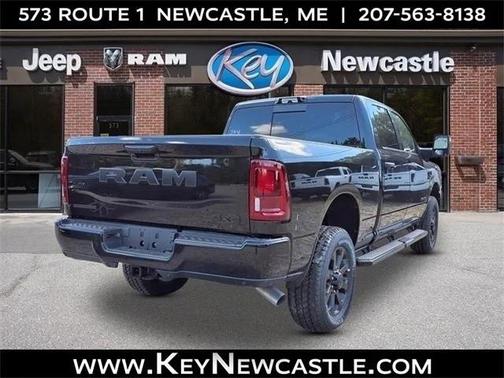 2025 RAM 2500 Big Horn Crew Cab 4x4 6'4' Box
