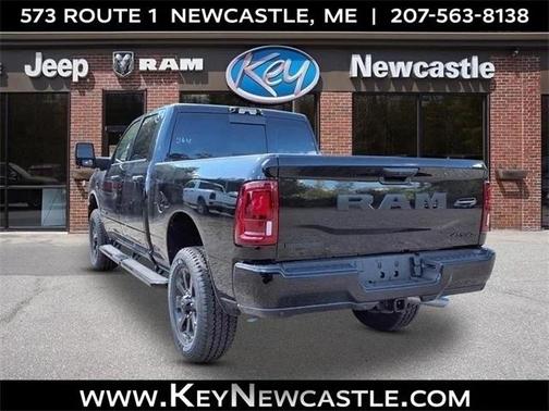 2025 RAM 2500 Big Horn Crew Cab 4x4 6'4' Box